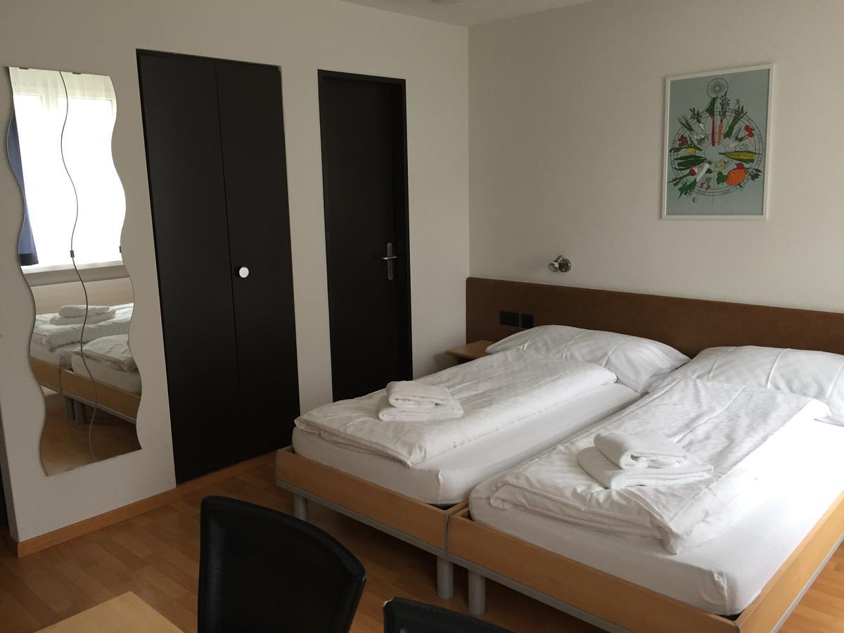 Hotel & Restaurant Stadthof Гларус Экстерьер фото