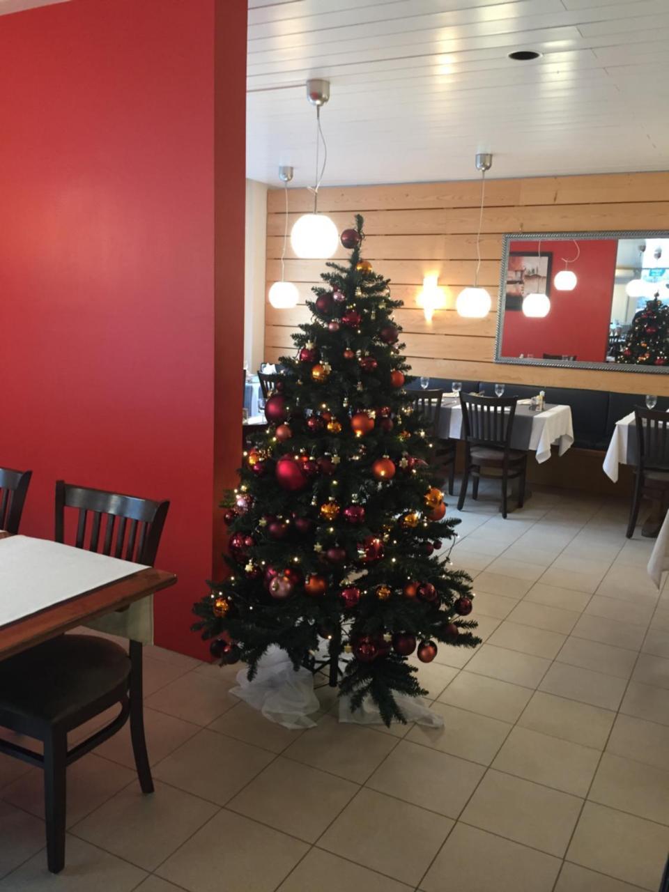 Hotel & Restaurant Stadthof Гларус Экстерьер фото