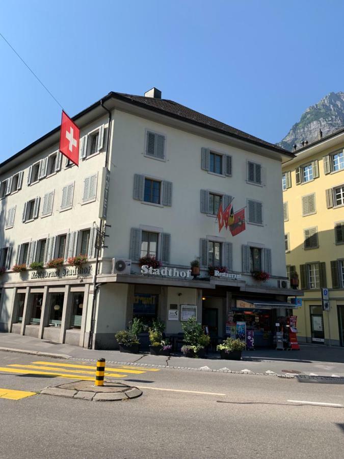 Hotel & Restaurant Stadthof Гларус Экстерьер фото